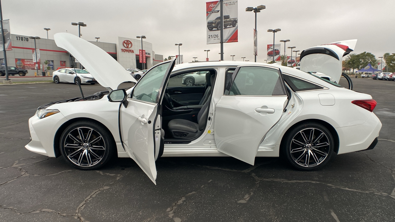 2019 Toyota Avalon XSE 11