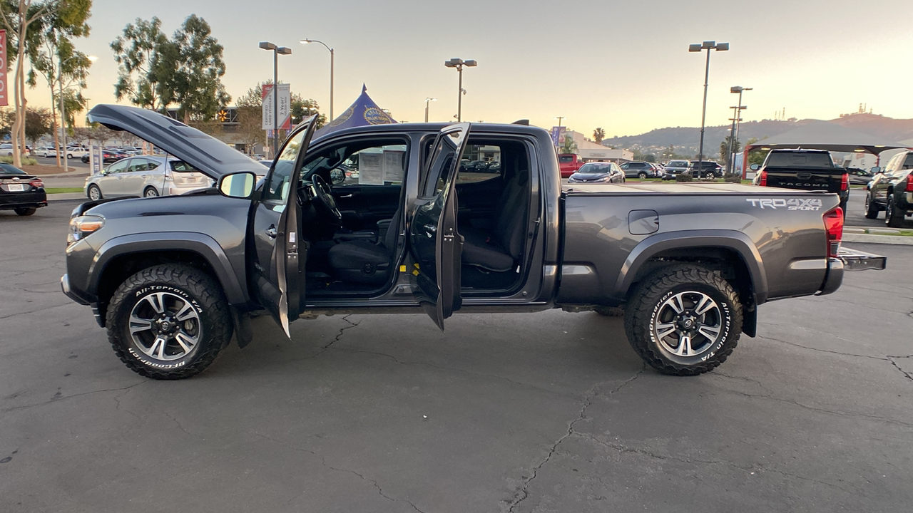 2019 Toyota Tacoma TRD Sport 11