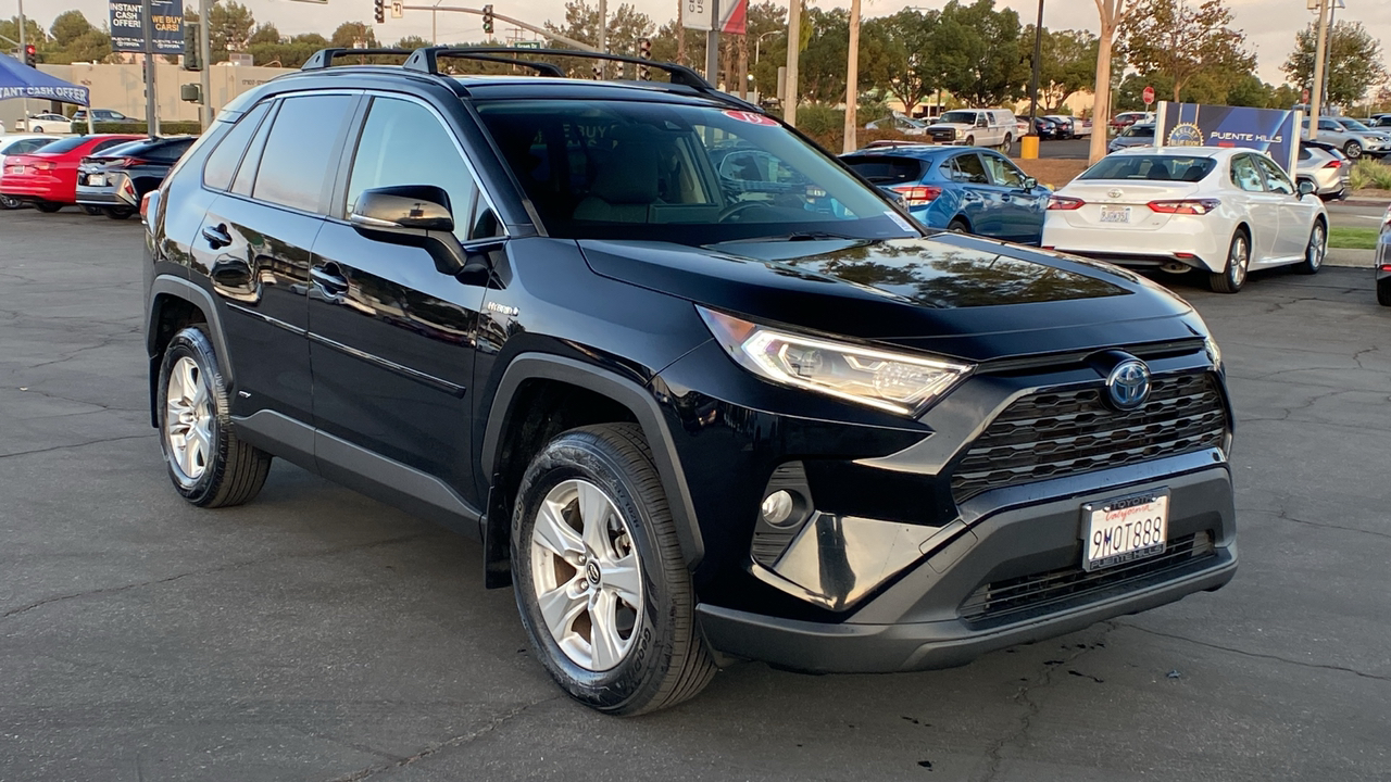 2019 Toyota RAV4 Hybrid XLE 1