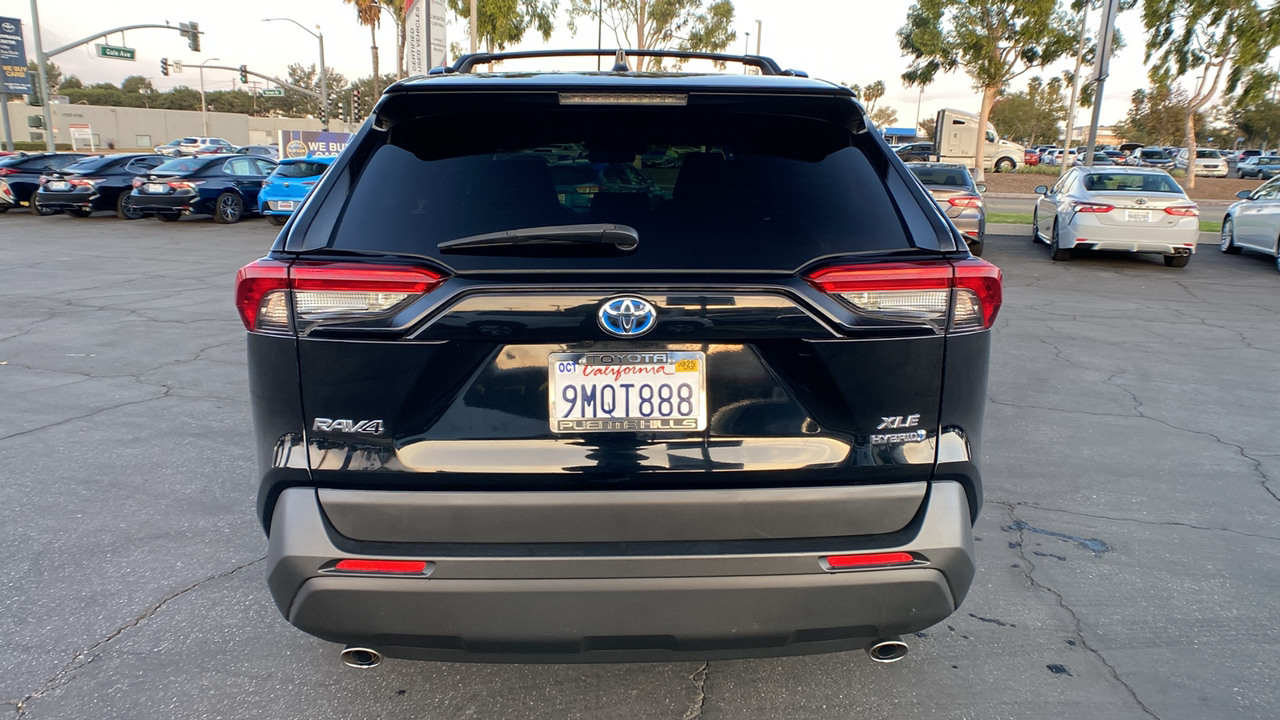 2019 Toyota RAV4 Hybrid XLE 4