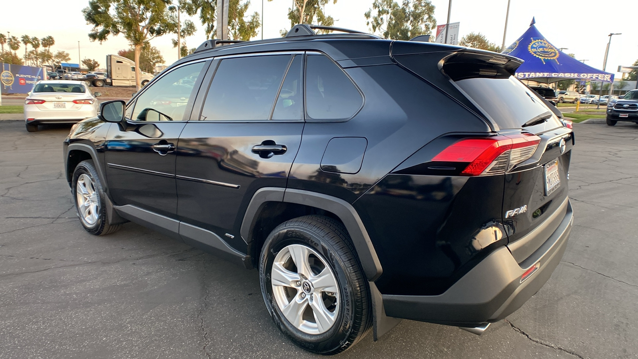 2019 Toyota RAV4 Hybrid XLE 5