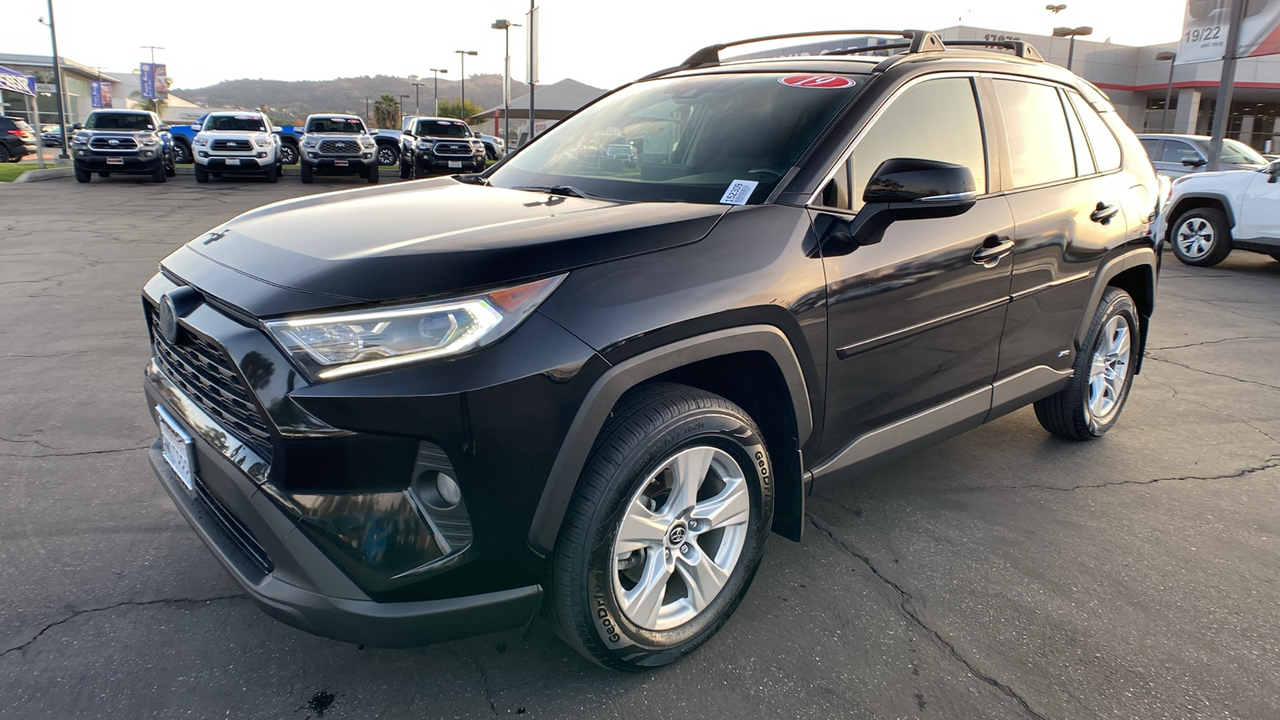 2019 Toyota RAV4 Hybrid XLE 7