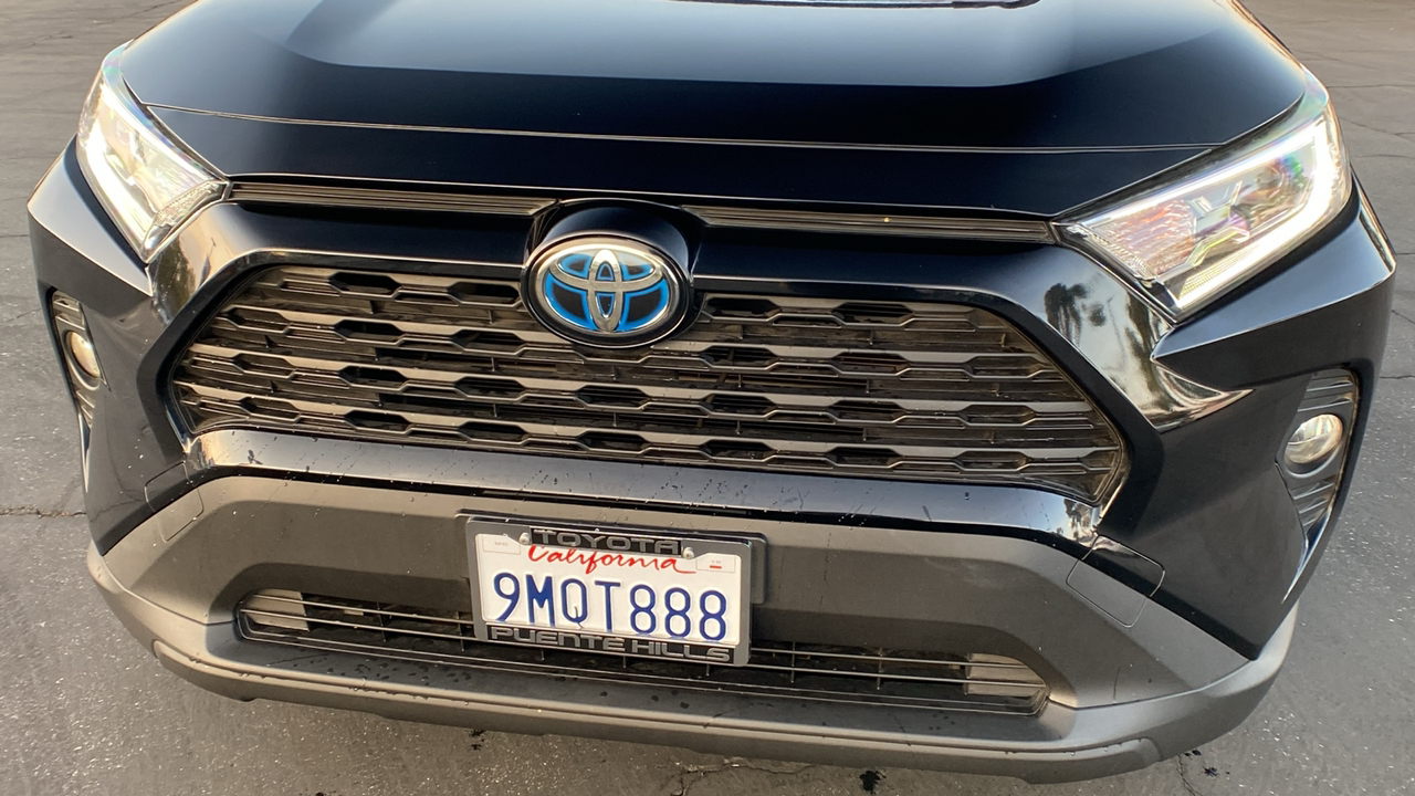 2019 Toyota RAV4 Hybrid XLE 33