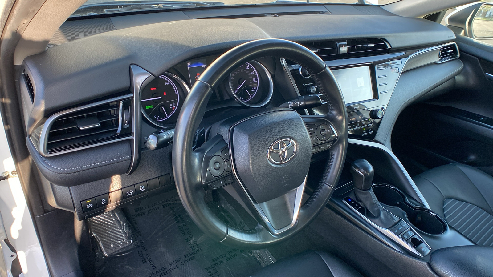 2020 Toyota Camry Hybrid  16