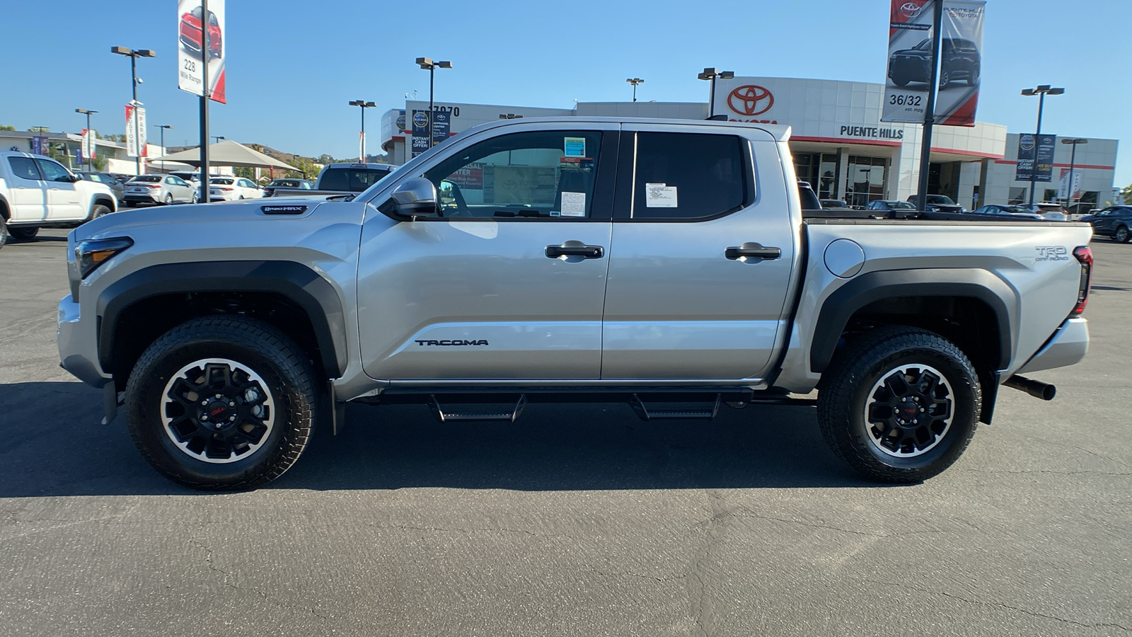 2024 TOYOTA Tacoma Hybrid Tacoma TRD Off-Road 6