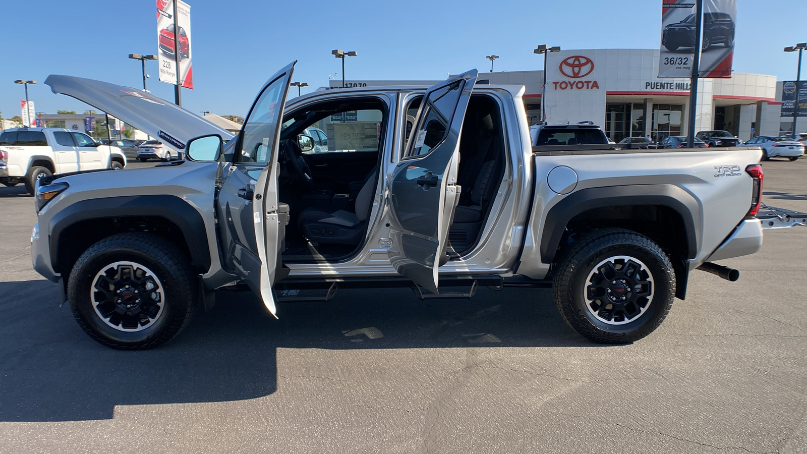 2024 TOYOTA Tacoma Hybrid Tacoma TRD Off-Road 11