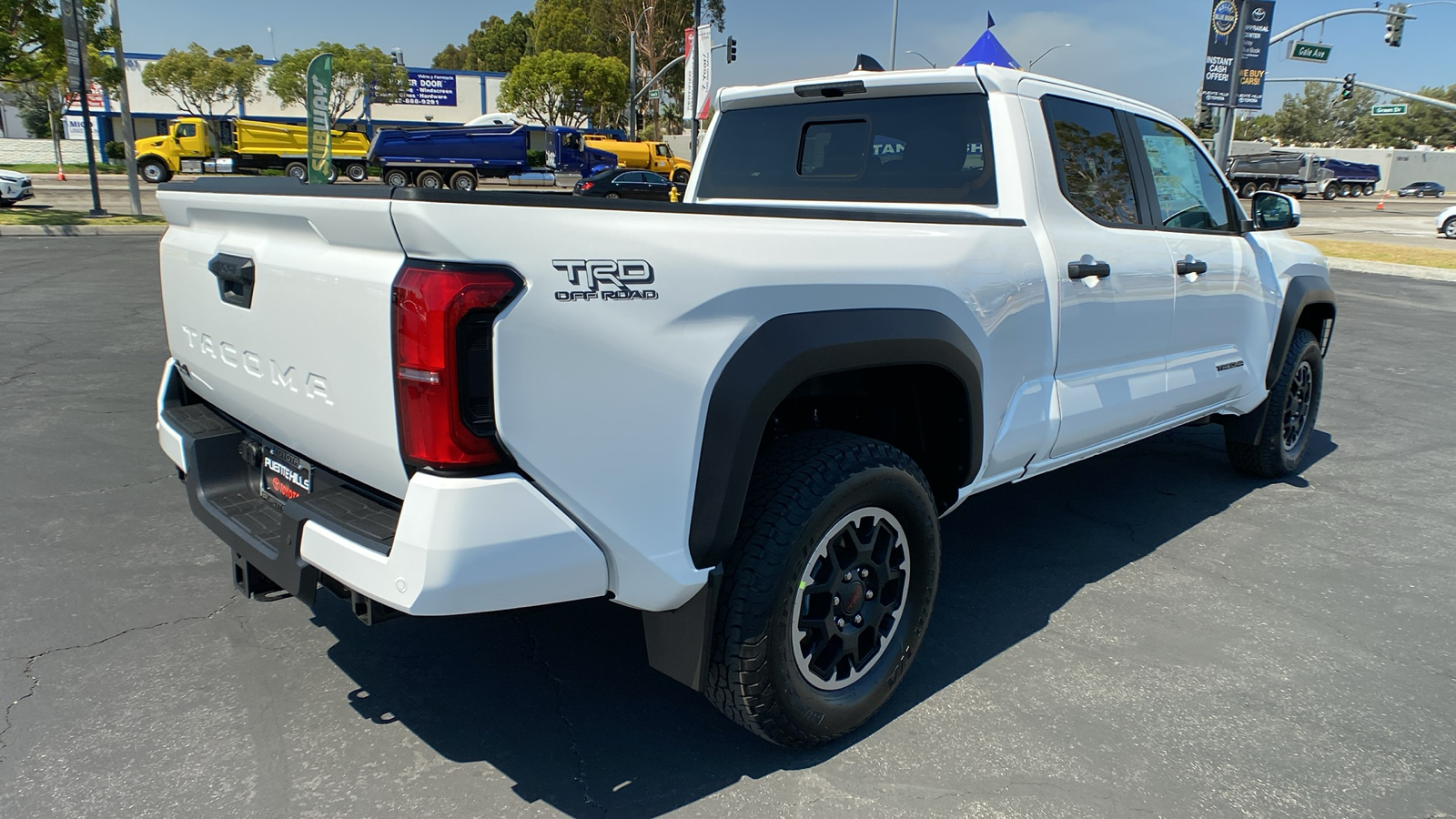 2024 TOYOTA Tacoma TRD Off-Road 3