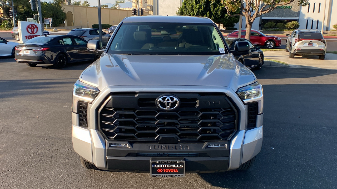 2024 TOYOTA Tundra SR5 8