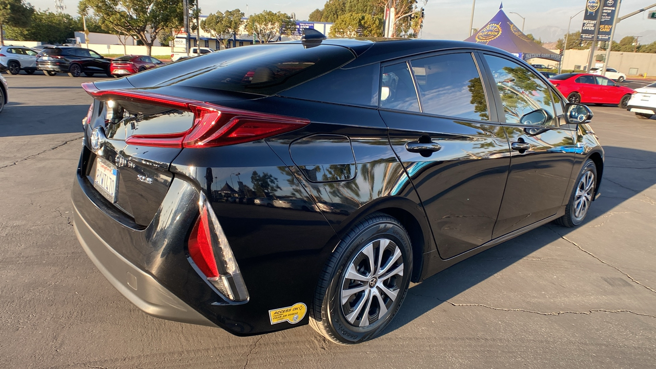 2022 Toyota Prius Prime XLE 3