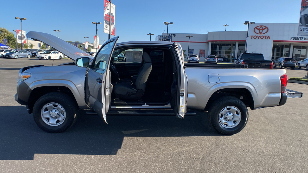 2021 Toyota Tacoma SR 11