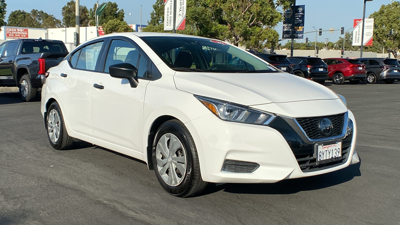 2020 Nissan Versa 1.6 S 1