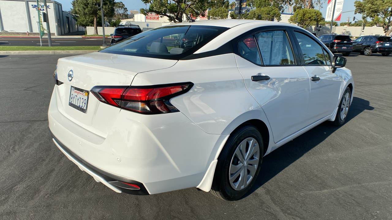 2020 Nissan Versa 1.6 S 3