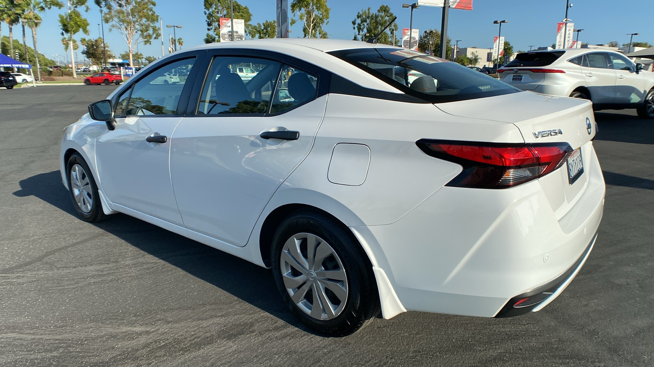 2020 Nissan Versa 1.6 S 5