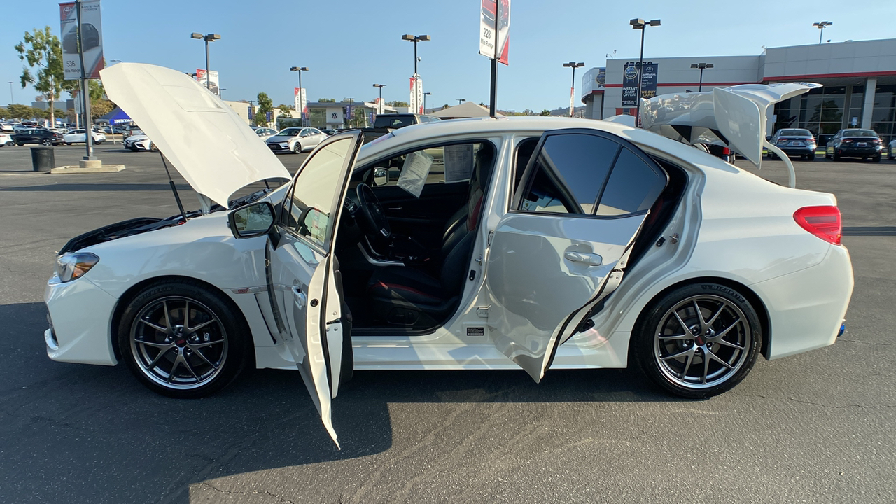 2016 Subaru WRX STi Limited 11