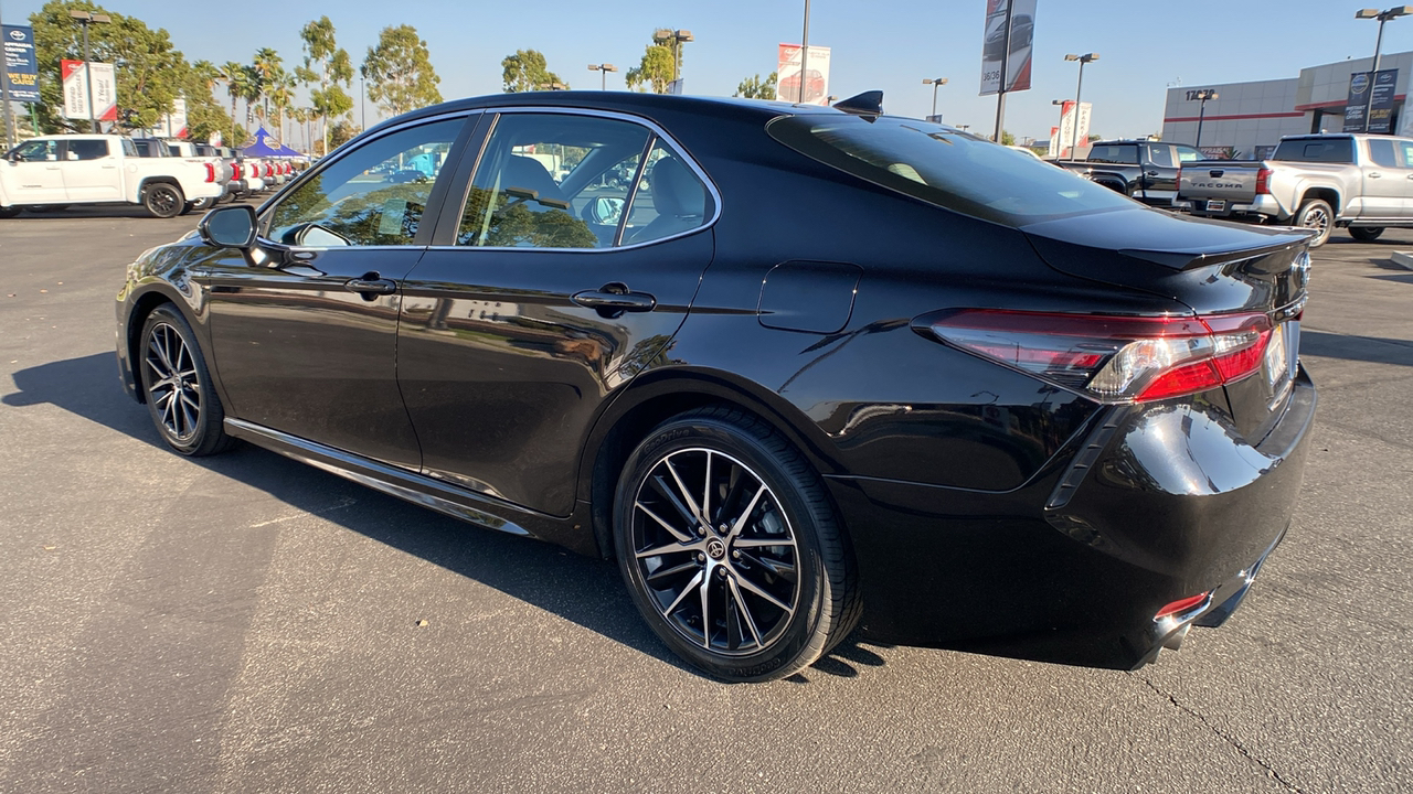 2021 Toyota Camry Hybrid SE 5