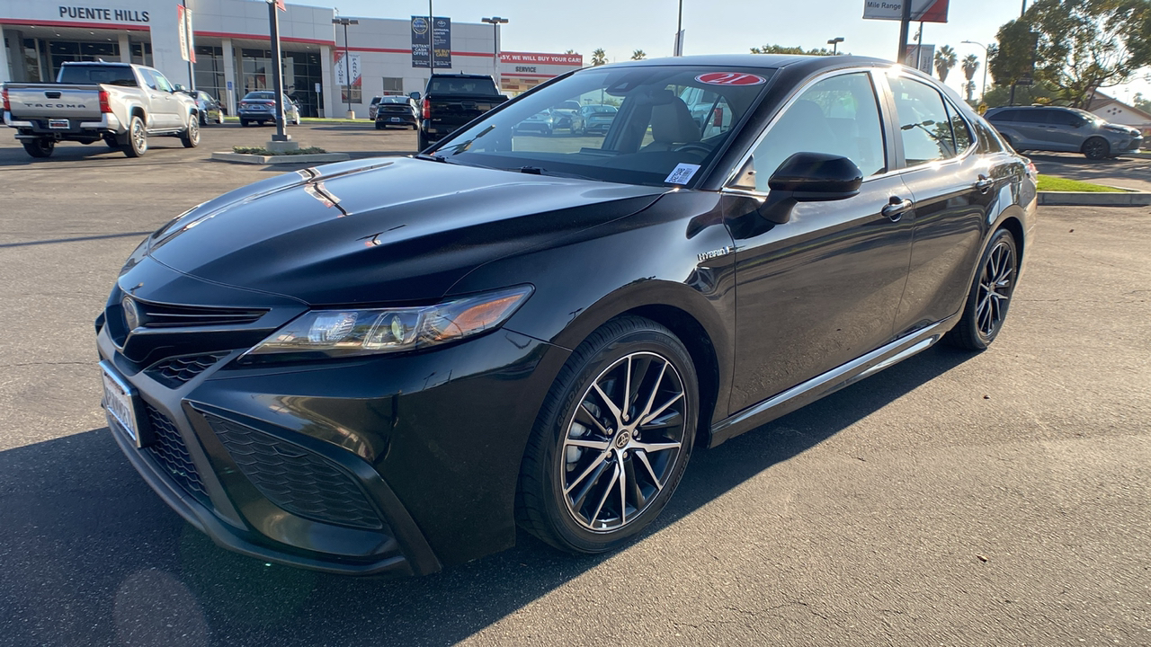 2021 Toyota Camry Hybrid SE 7