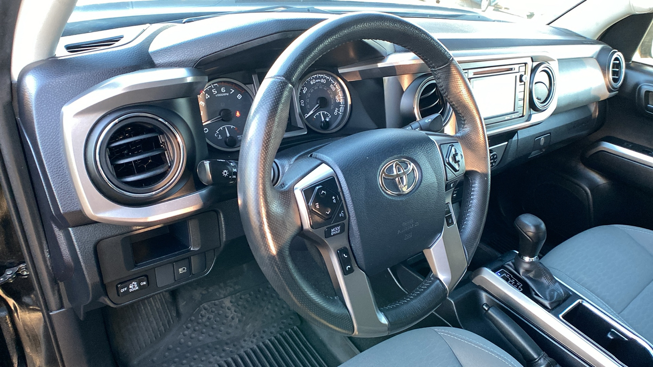 2019 Toyota Tacoma SR5 16