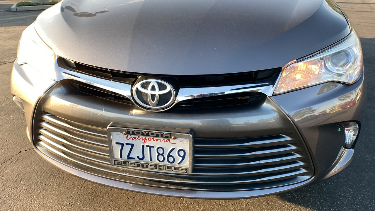 2017 Toyota Camry LE 32