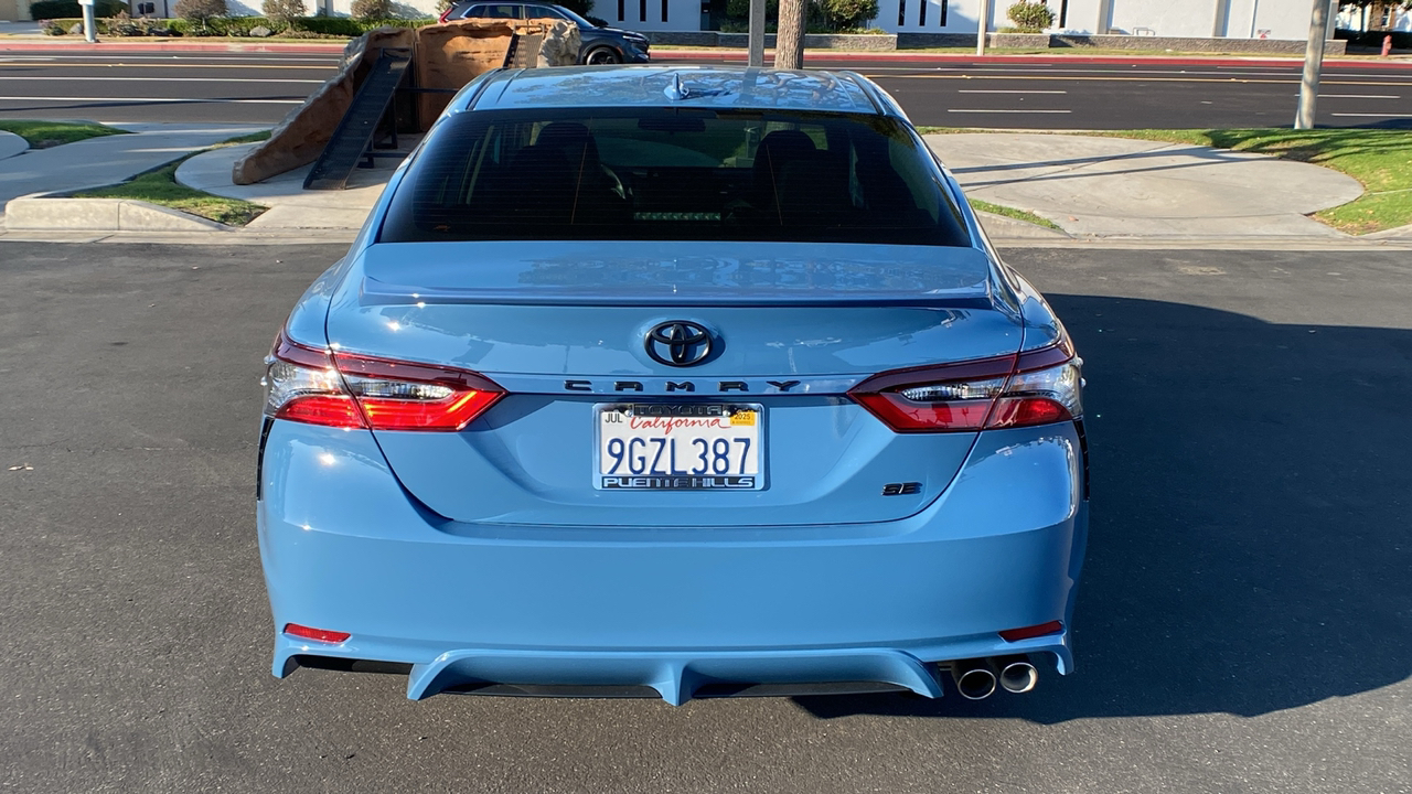 2023 Toyota Camry SE 4