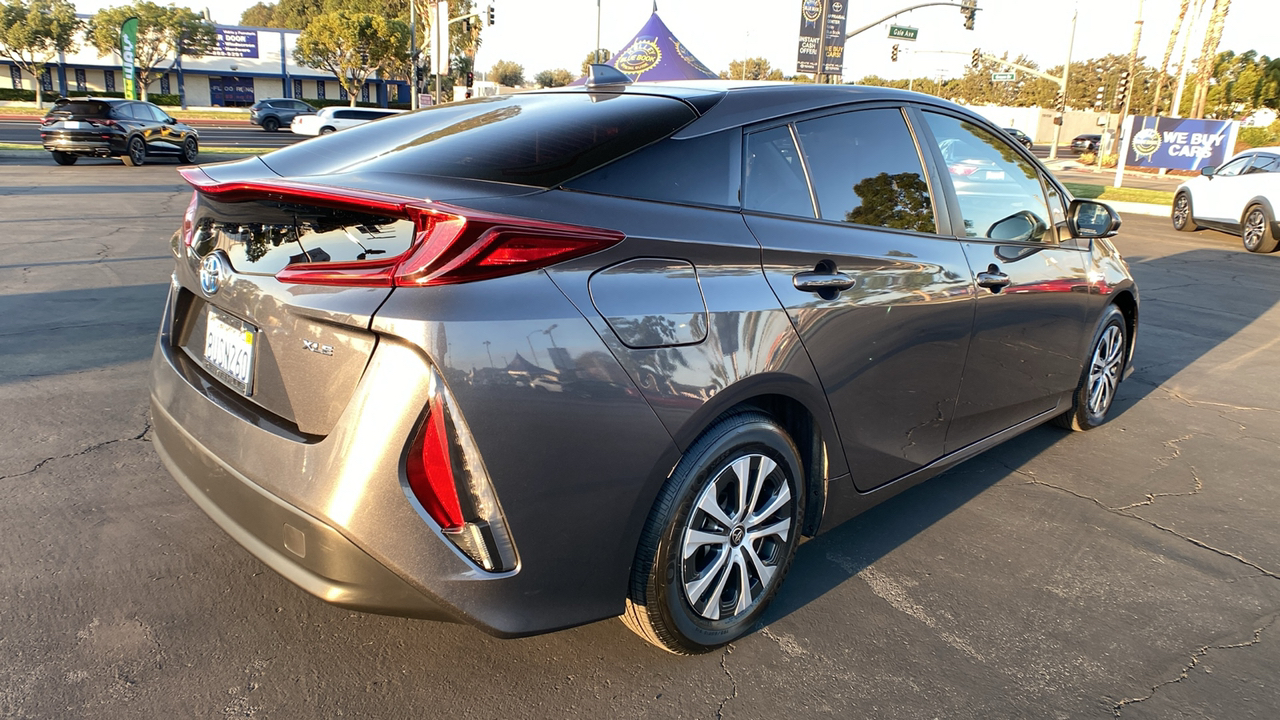 2021 Toyota Prius Prime XLE 3