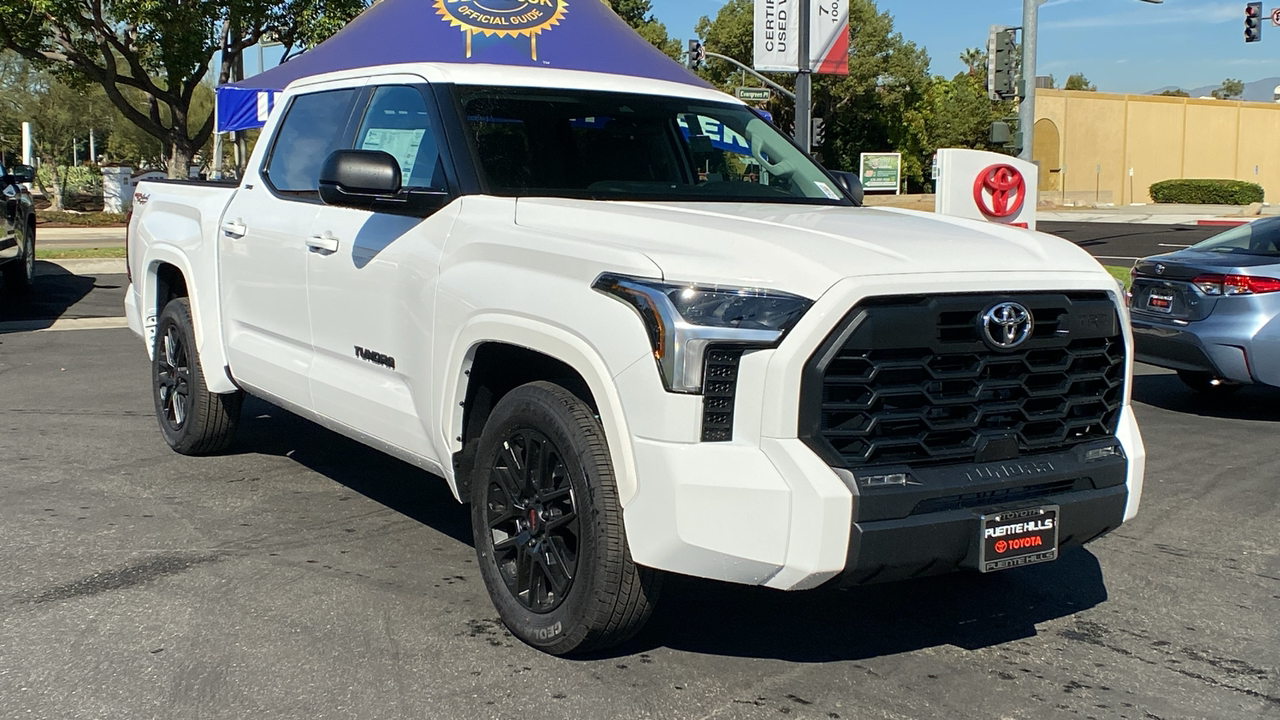 2024 TOYOTA Tundra SR5 1