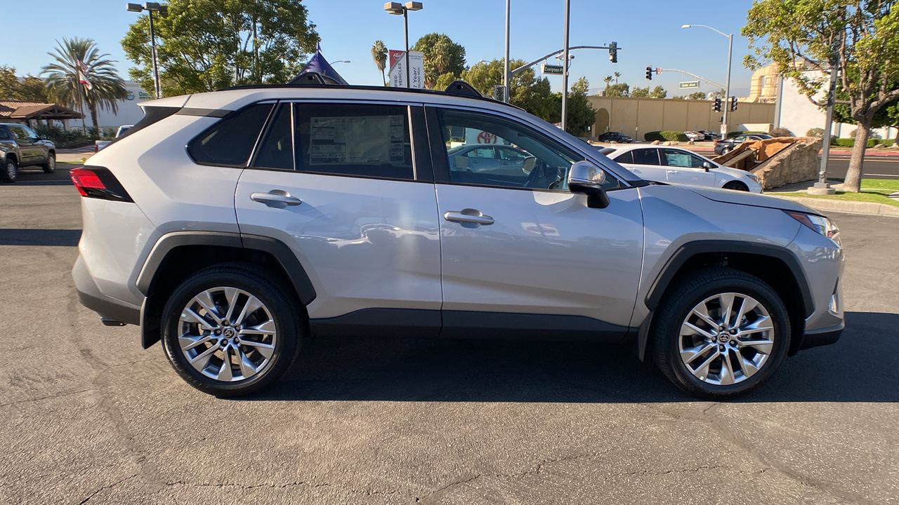 2024 TOYOTA RAV4 XLE Premium 2