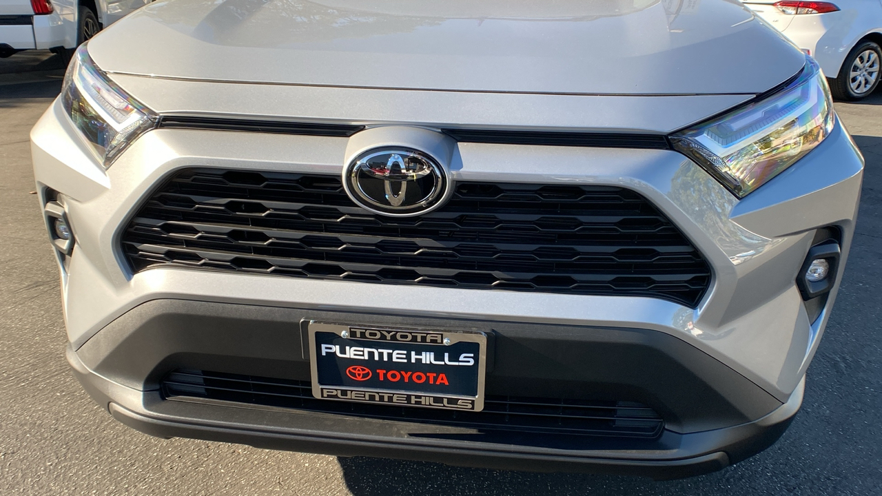 2024 TOYOTA RAV4 XLE Premium 33