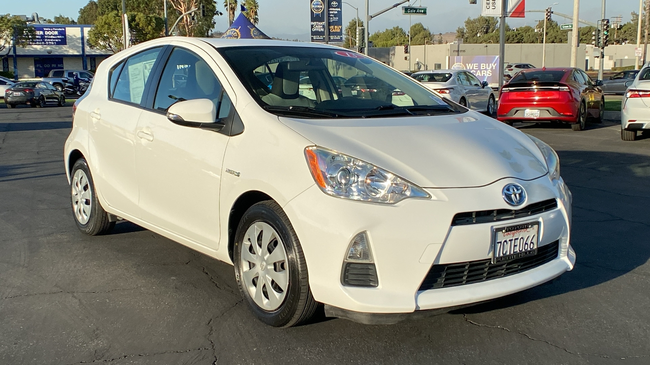 2013 Toyota Prius c One 1