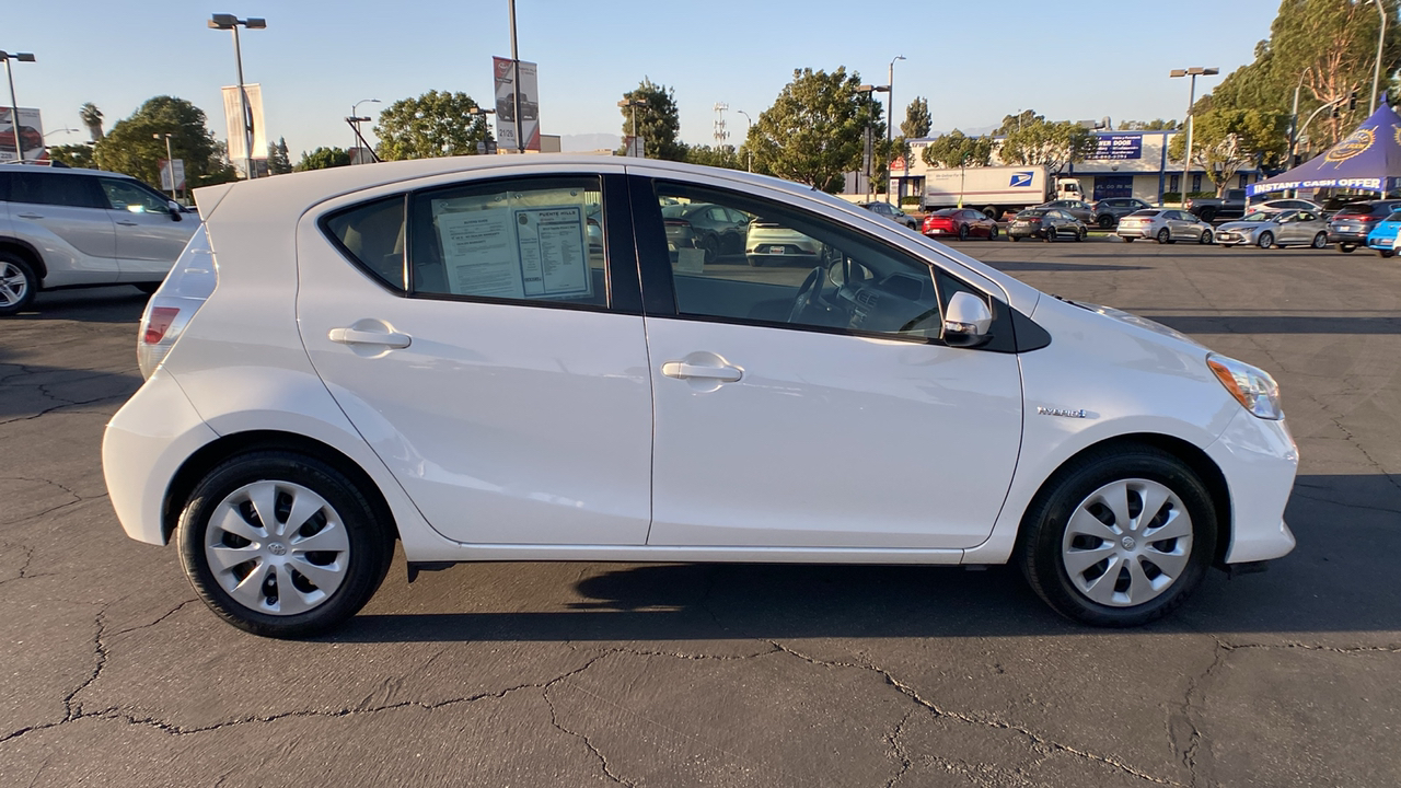 2013 Toyota Prius c One 2