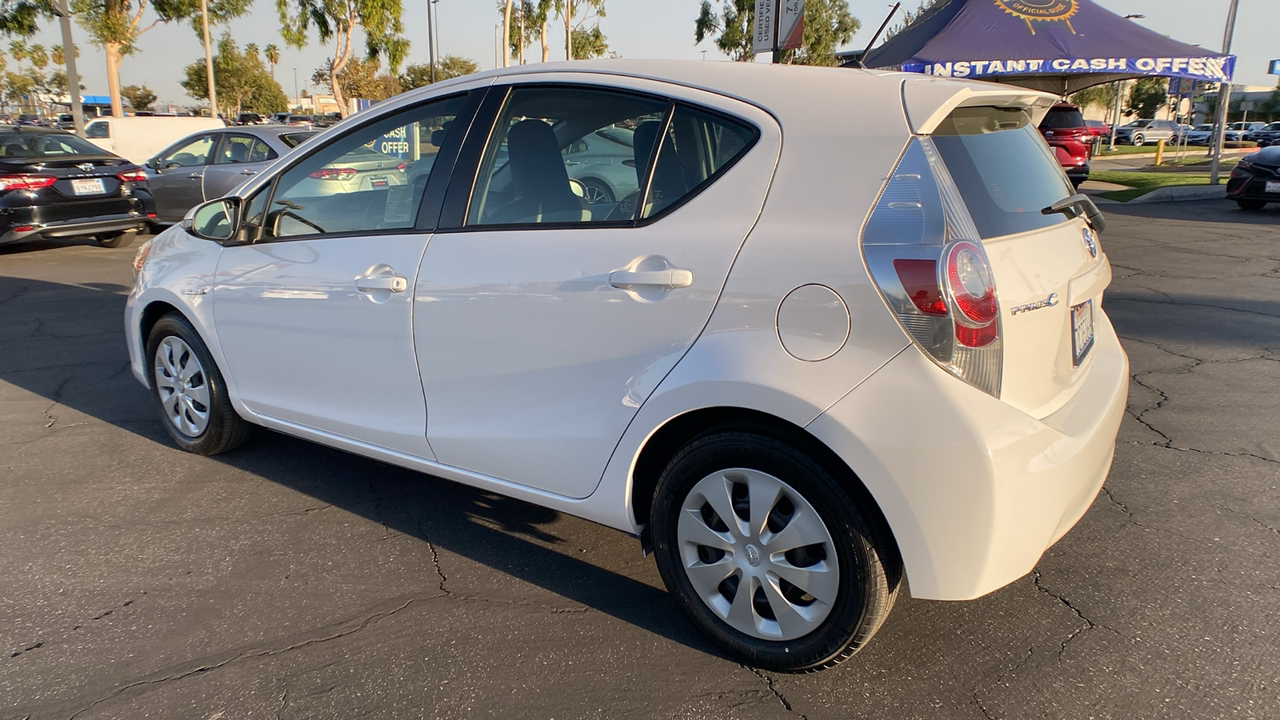 2013 Toyota Prius c One 5