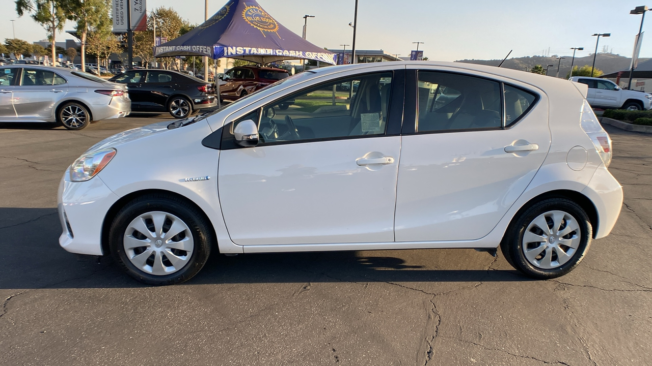 2013 Toyota Prius c One 6