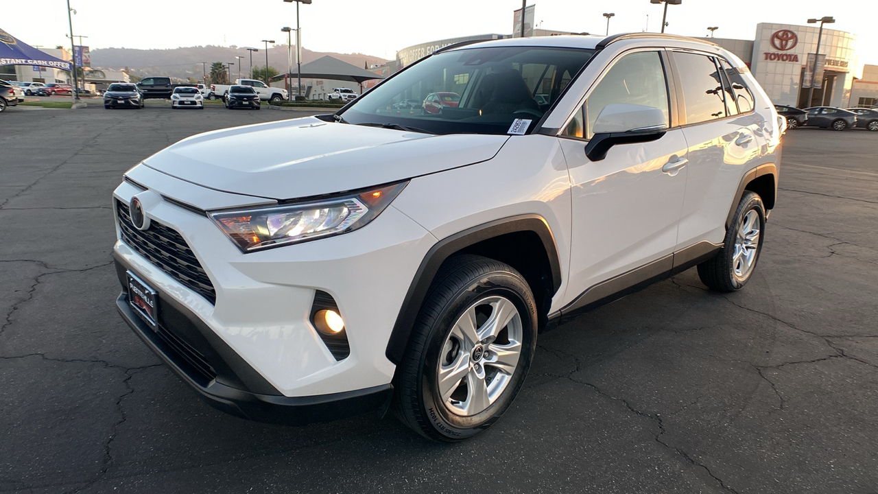 2021 Toyota RAV4 XLE 7