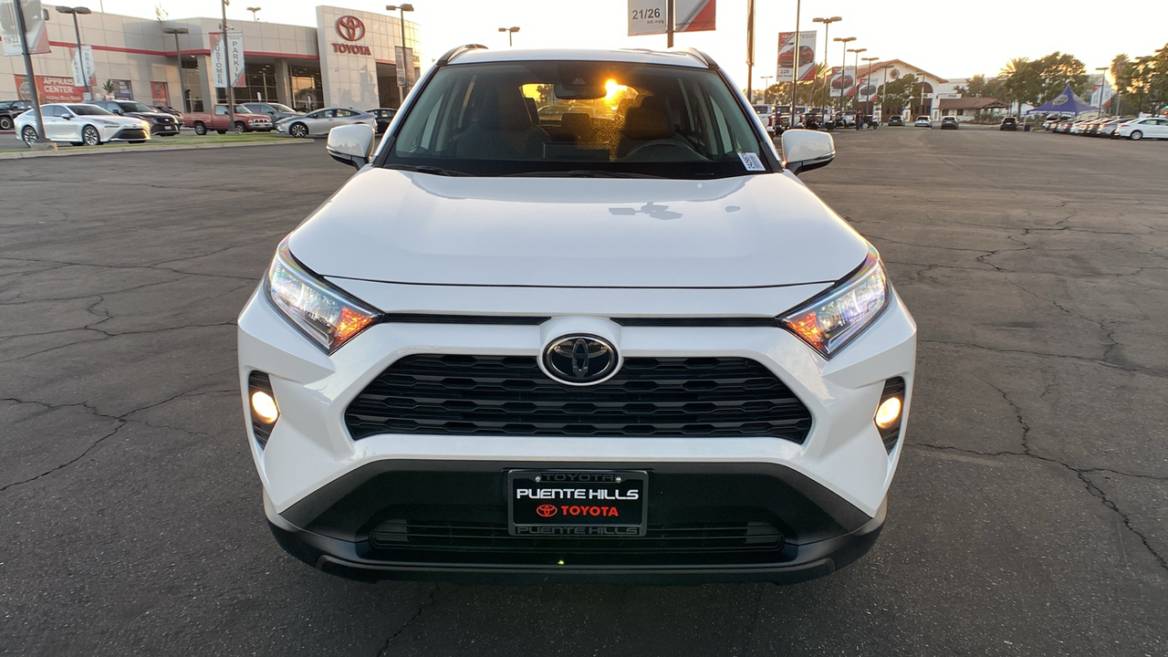 2021 Toyota RAV4 XLE 8