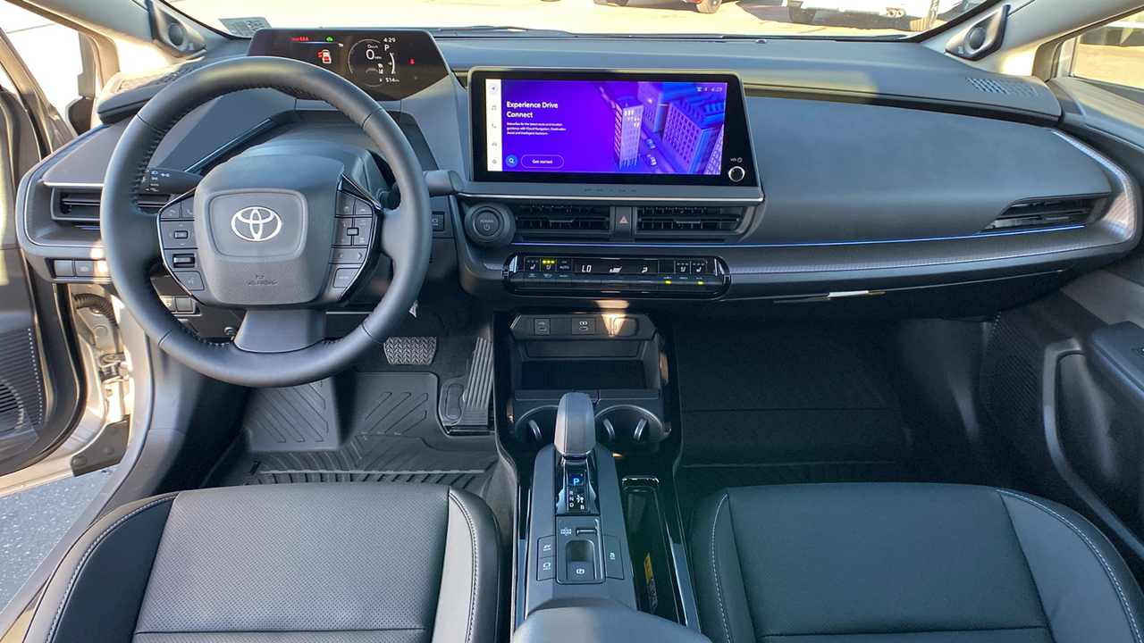 2024 TOYOTA Prius Limited AWD 28