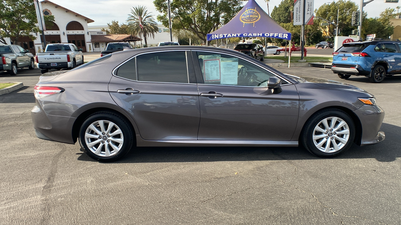 2019 Toyota Camry LE 2