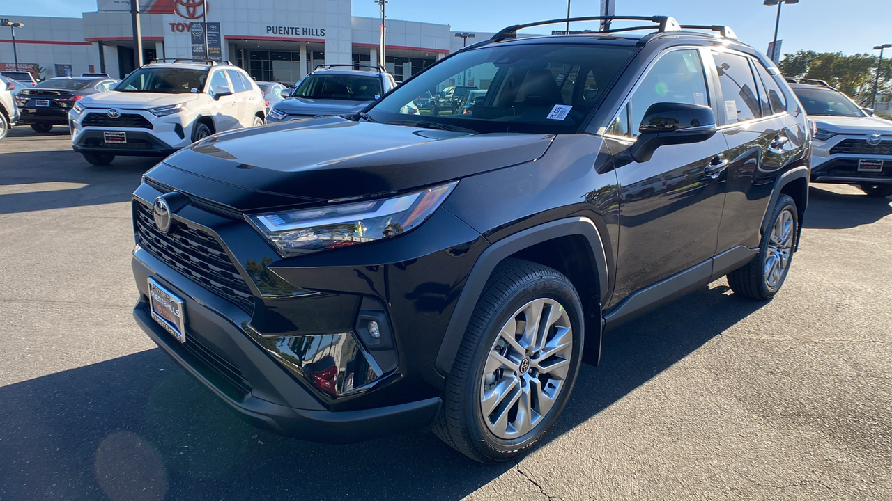 2024 TOYOTA RAV4 XLE Premium 7