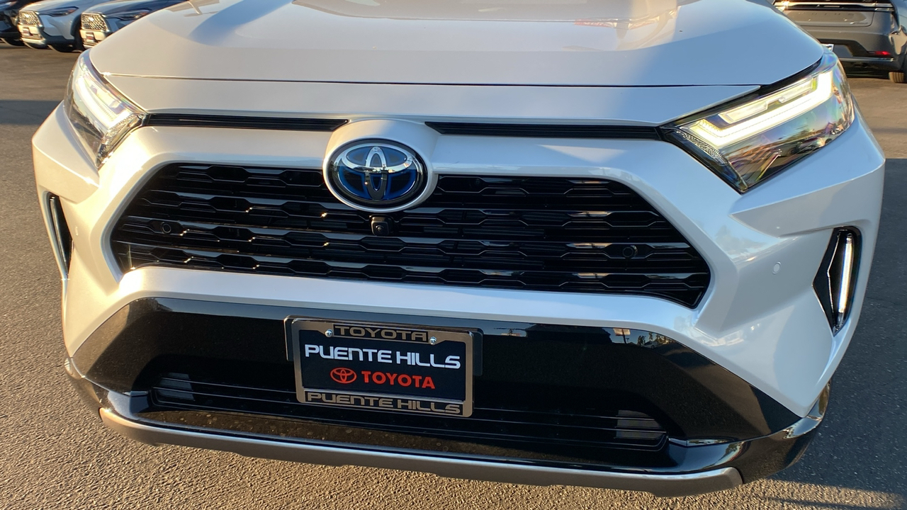 2024 TOYOTA RAV4 Hybrid XSE 33