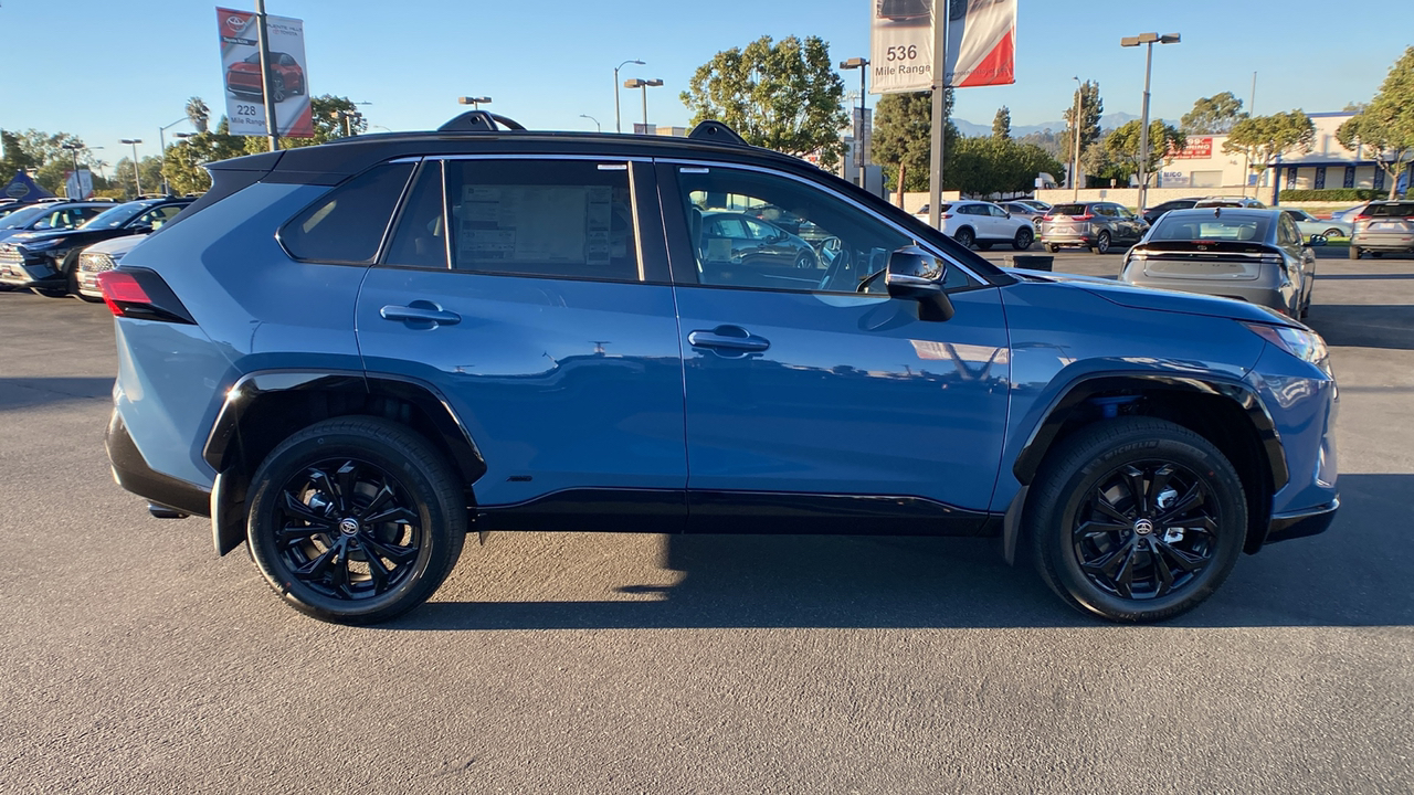 2024 TOYOTA RAV4 Hybrid XSE 2