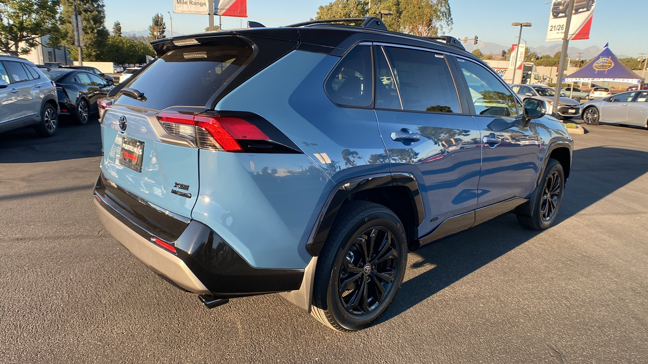 2024 TOYOTA RAV4 Hybrid XSE 3