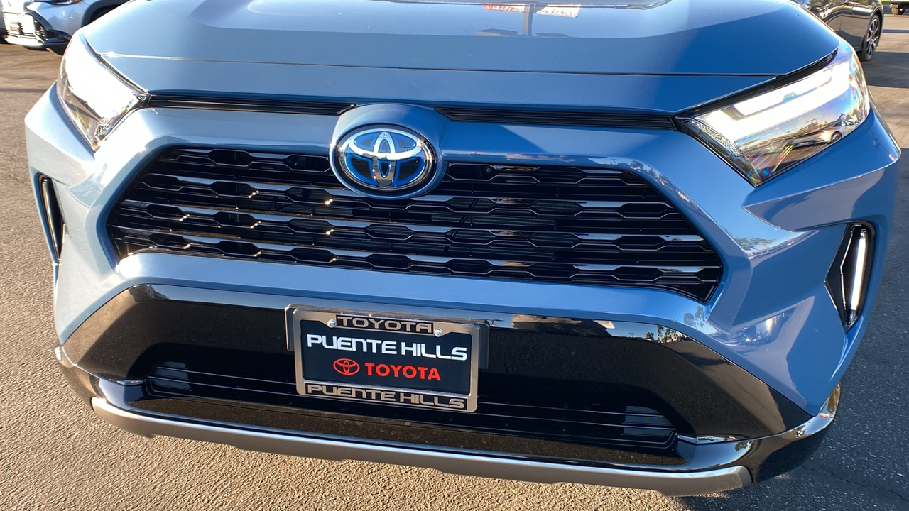 2024 TOYOTA RAV4 Hybrid XSE 33