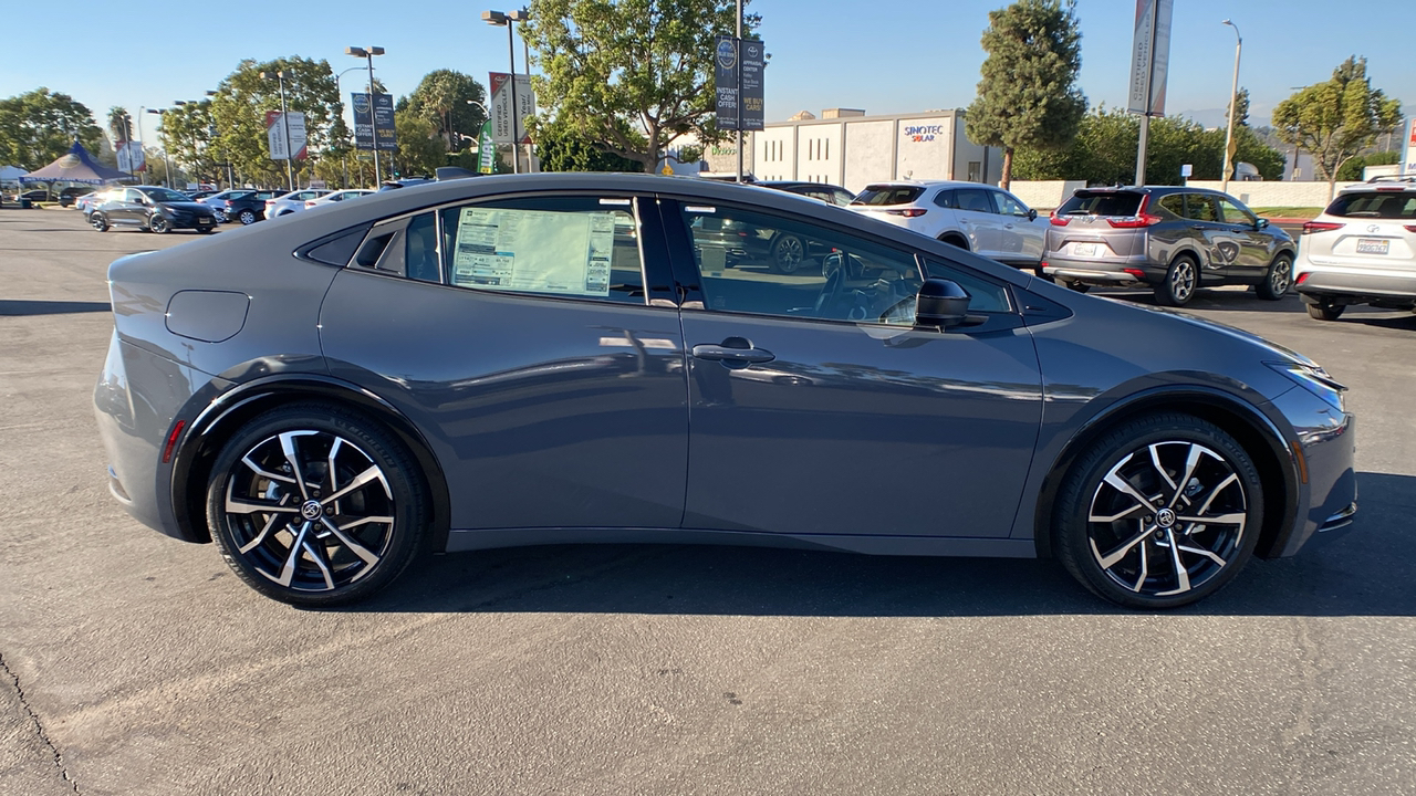 2024 TOYOTA Prius Prime XSE 2