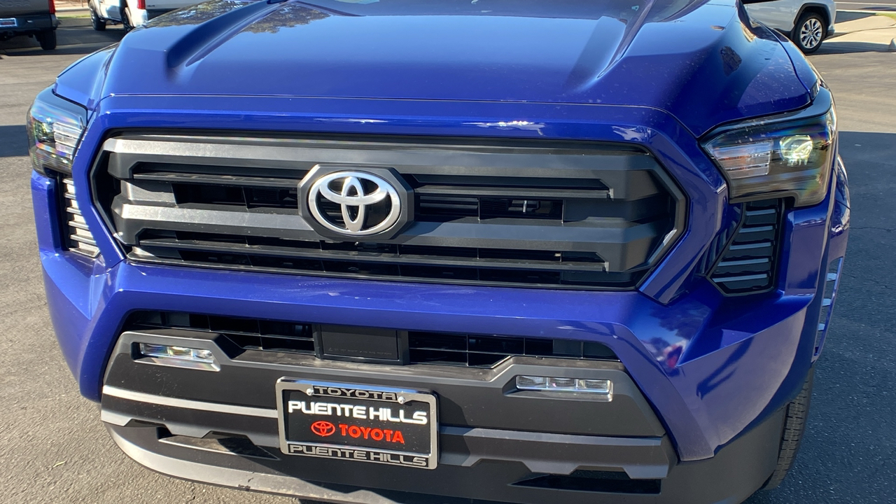 2024 TOYOTA Tacoma SR5 32