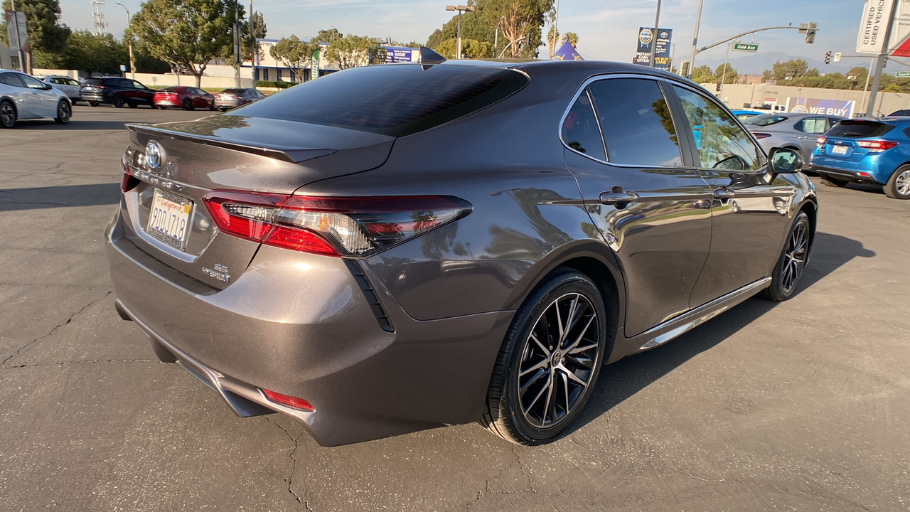 2023 Toyota Camry Hybrid SE 3