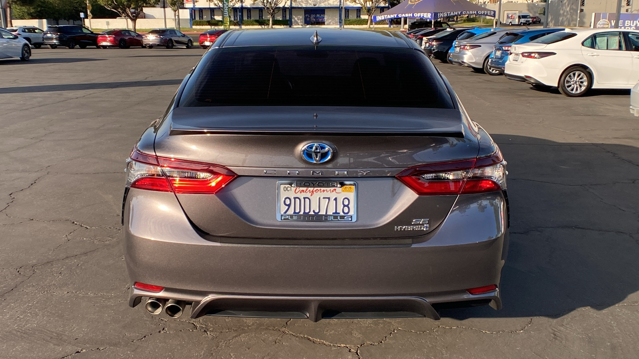 2023 Toyota Camry Hybrid SE 4