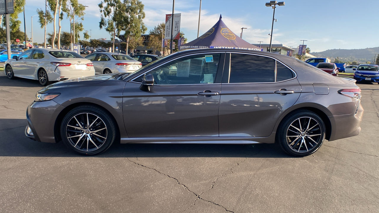 2023 Toyota Camry Hybrid SE 6