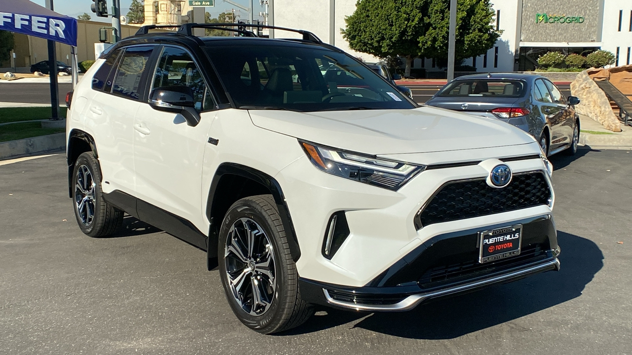 2024 TOYOTA RAV4 Prime XSE 1