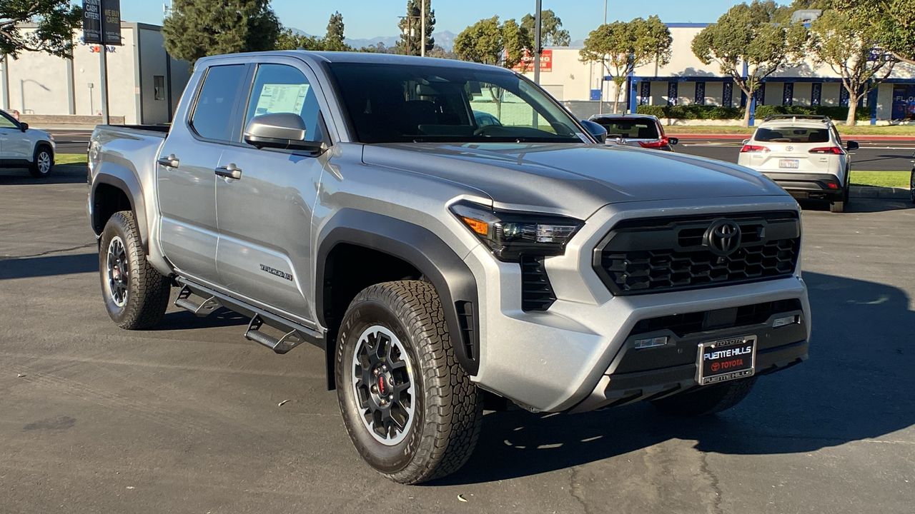 2024 TOYOTA Tacoma TRD Off-Road 1