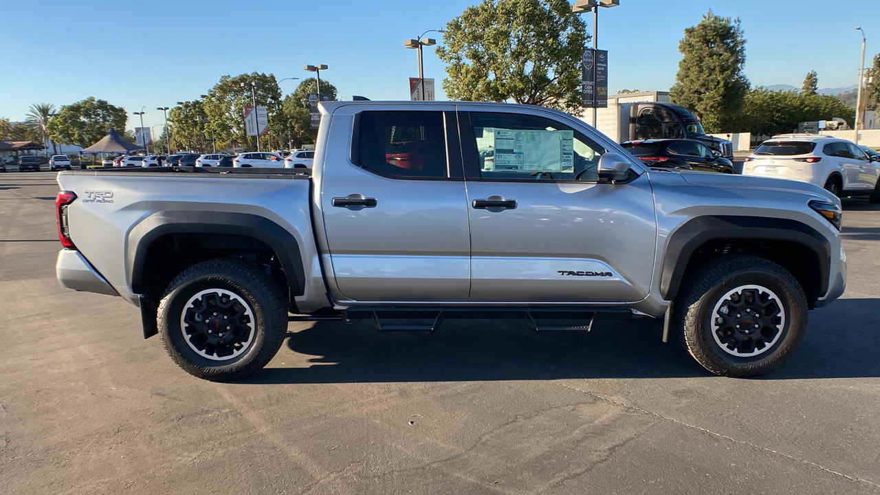 2024 TOYOTA Tacoma TRD Off-Road 2