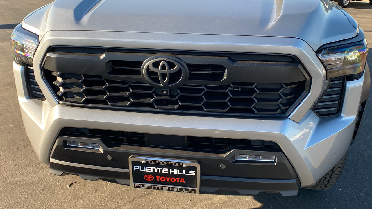 2024 TOYOTA Tacoma TRD Off-Road 33