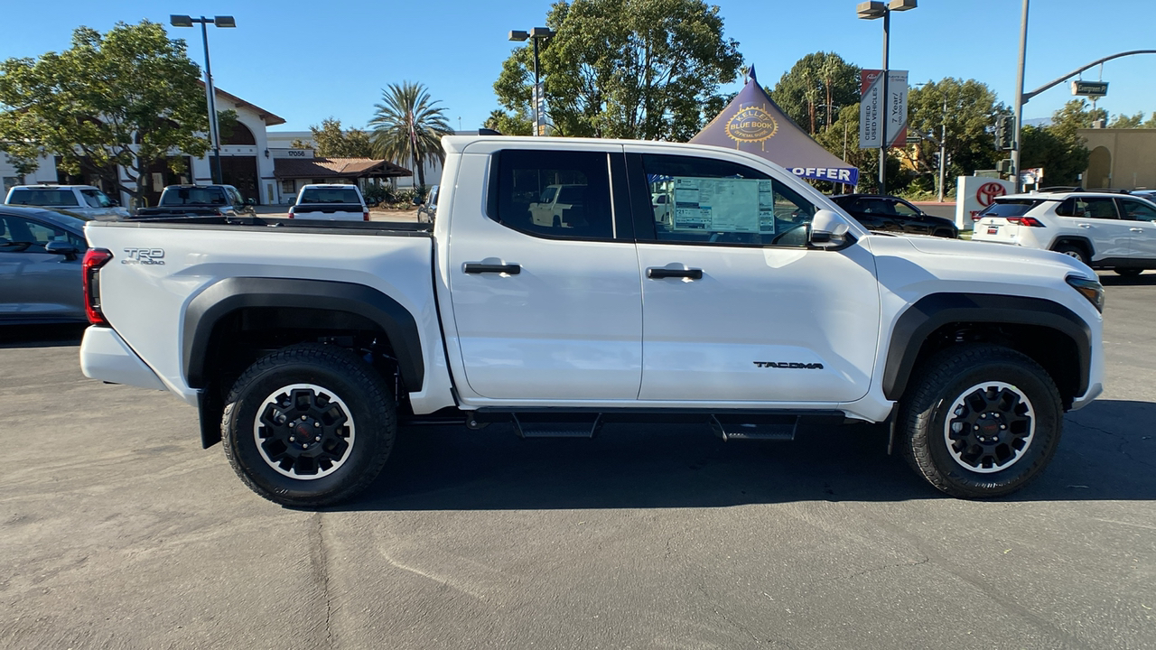 2024 TOYOTA Tacoma TRD Off-Road 2